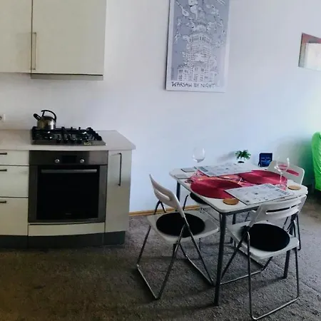 Central Located Spacious 2 *